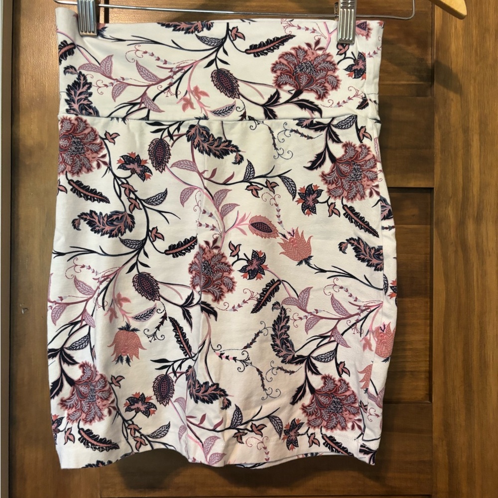 Charlotte Russe Floral Mini Skirt - Pink and Black